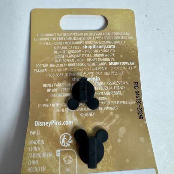 NWT. 2023 Disney Parks Turn Over Time Lion King Pumbaa Moving Hourglass LE Pin - Picture 6 of 8